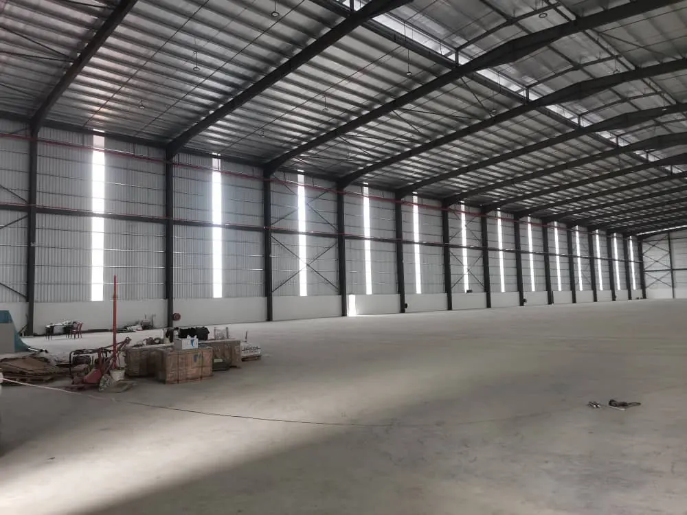 Warehouse floor and side wall