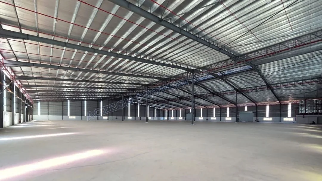 Open factory floor of the 106,628 sqft Senai property