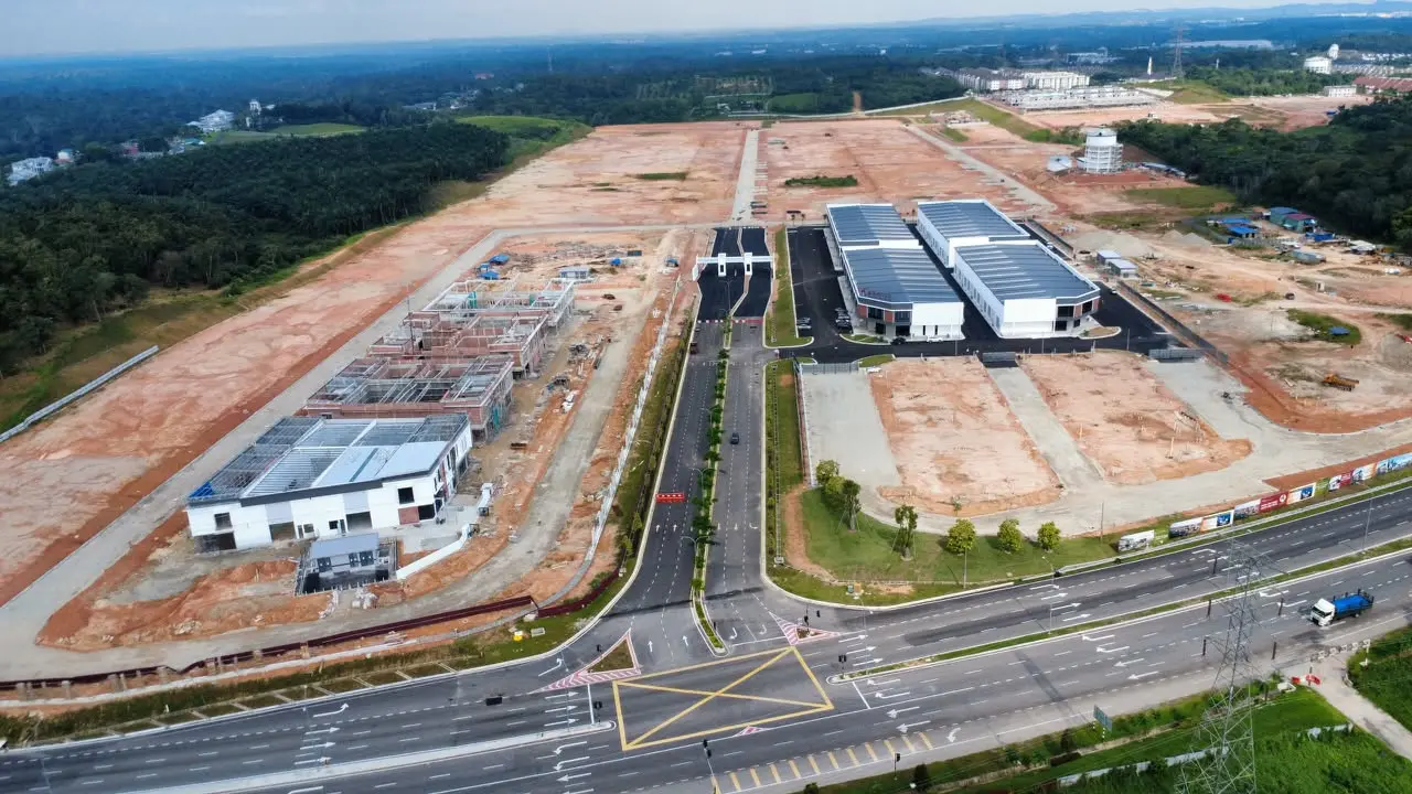 Factory development at Ulu Tiram Business Park